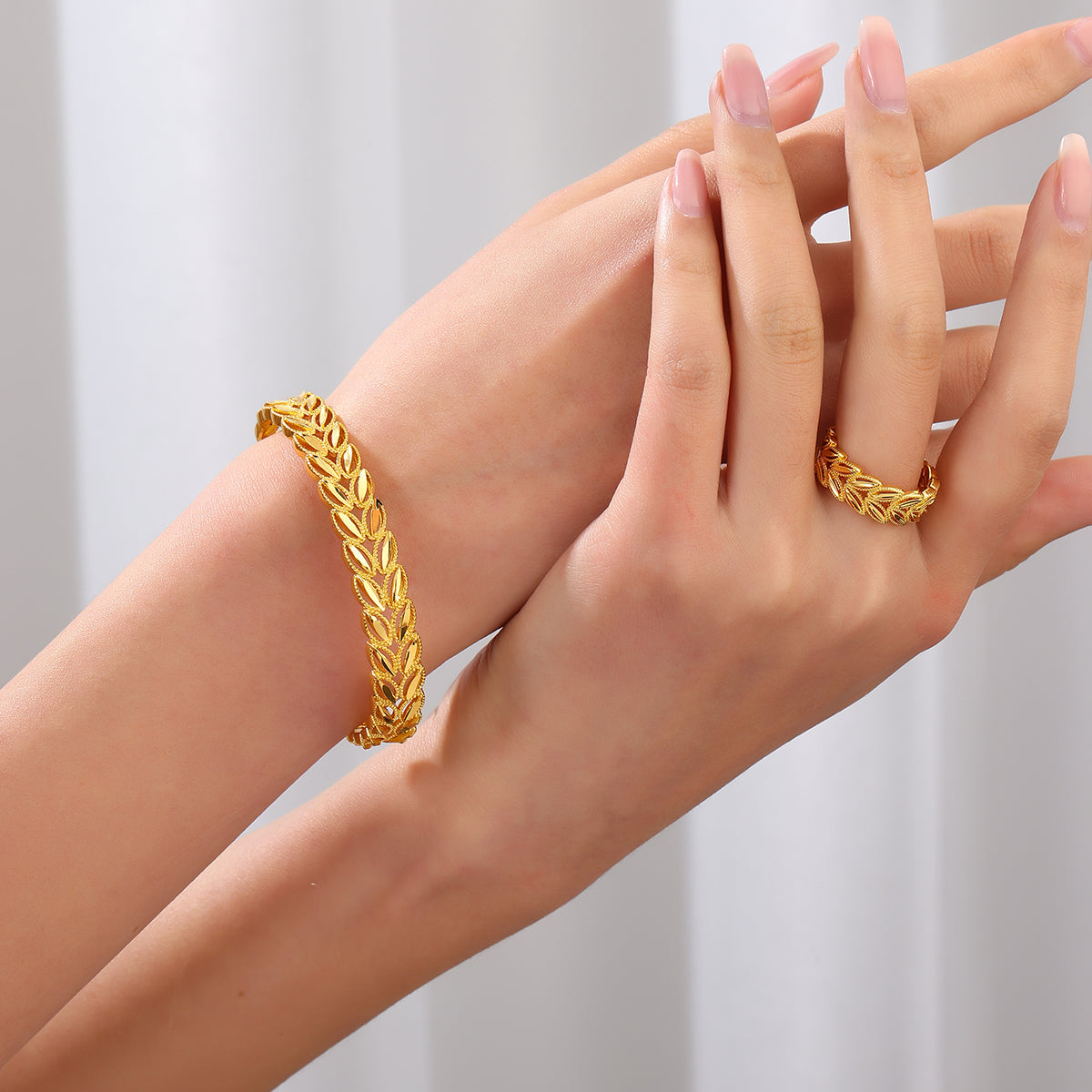 2Pcs Fashion 18k Gold Plated Wheat Ear Leaves Opening Bracelet Ring Set Suitable For Women&