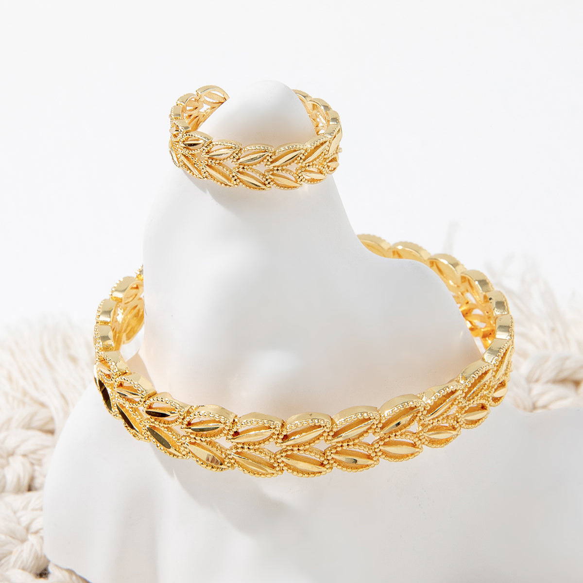 2Pcs Fashion 18k Gold Plated Wheat Ear Leaves Opening Bracelet Ring Set Suitable For Women&
