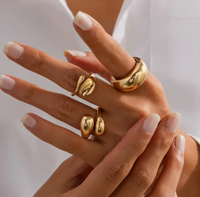 A Set Of 4 Elegant And Minimalist Golden Rings, Adjustable Open Rings For Women, Featuring A MultiLayer Spiral And Teardrop Geometric Design, Suitable For All Seasons - PULSE MART