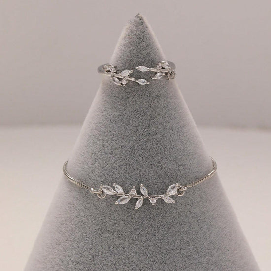 2pcs Fashion Silver Horse Eye Crystal Zircon Leaf Bracelet And Ring,Pulling Bracelet Suitable For Women&