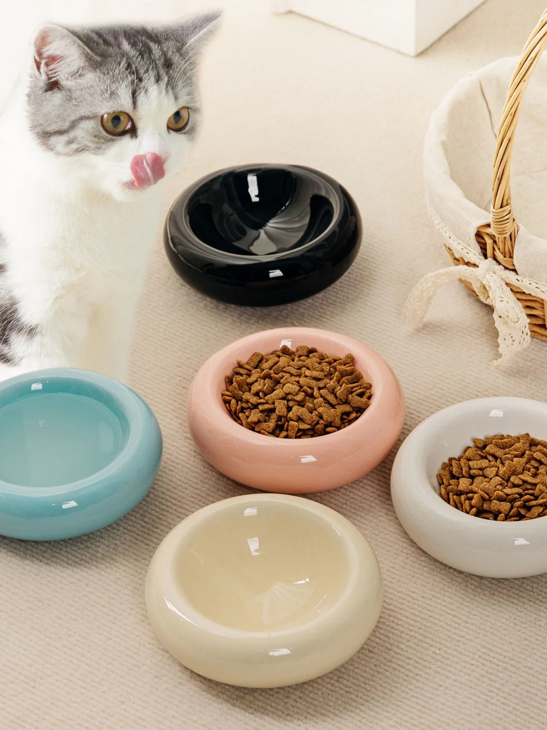 Ceramic Donut Cat Bowl – Non-Slip Anti-Tip Cat Food & Water Bowl for Cats & Small Pets