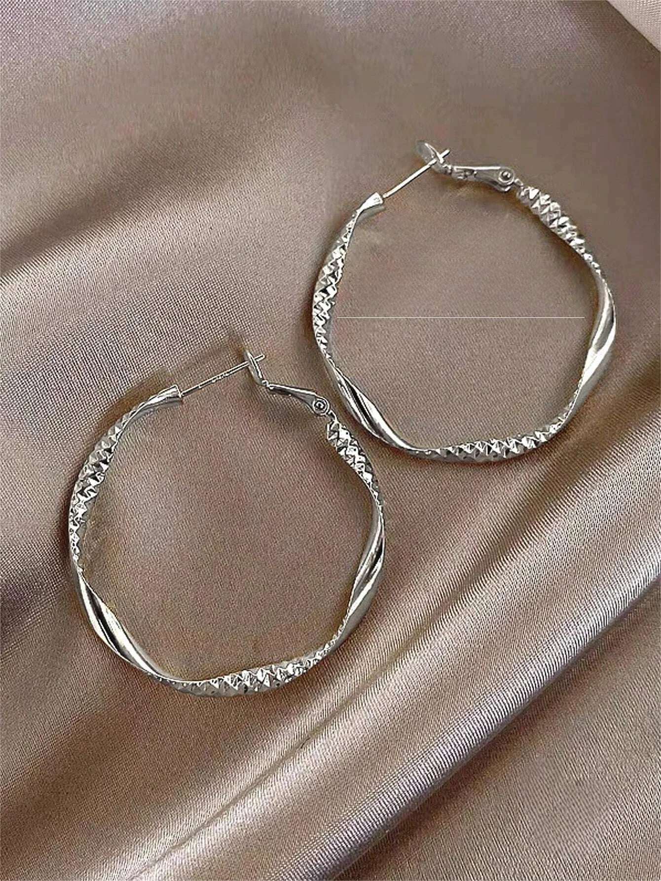 Exquisite silky texture design earrings elegant jewelry holiday party gifts for ladies