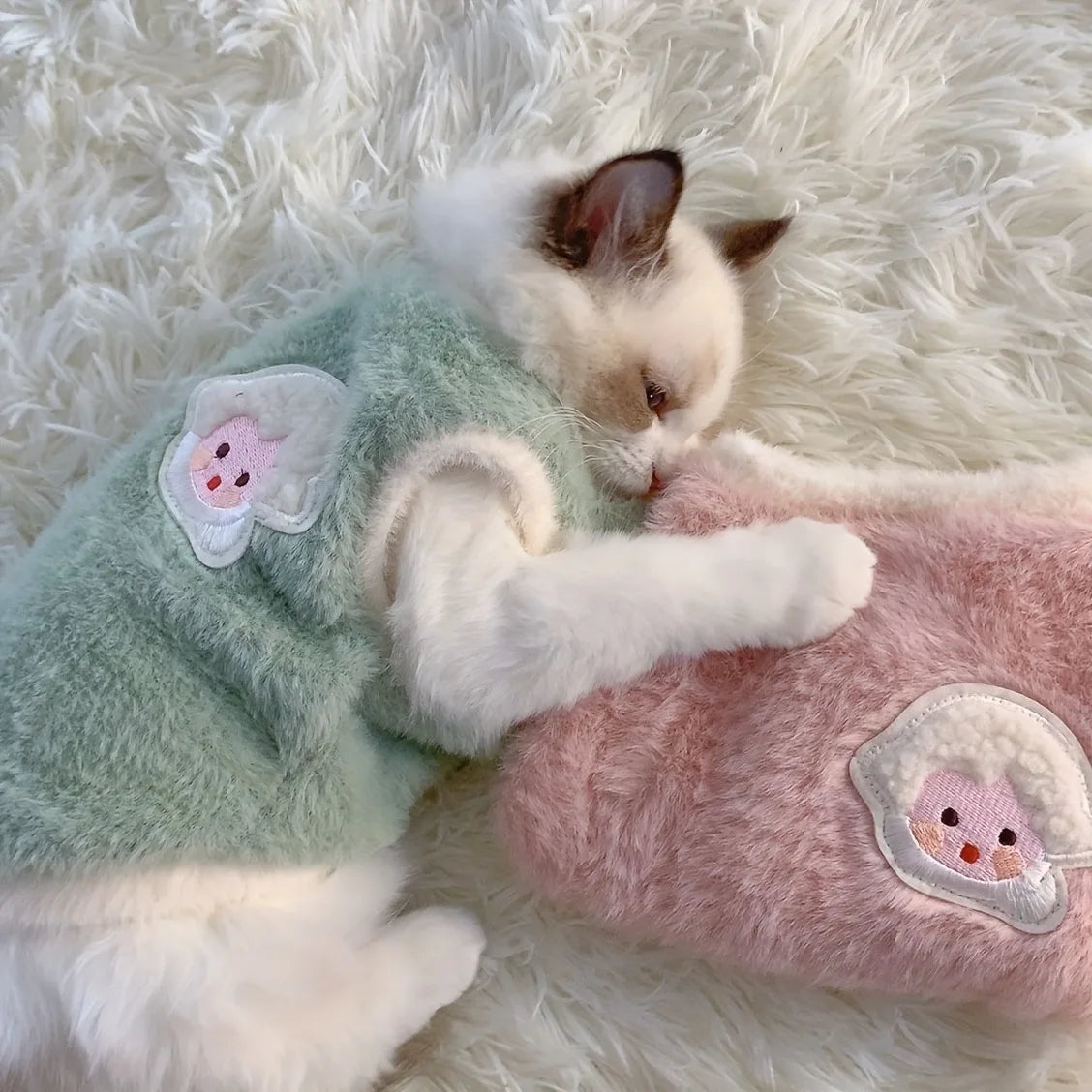 Warm Cat Sweater Vest – Soft Winter Clothing for Cats, Kittens & Small Dogs