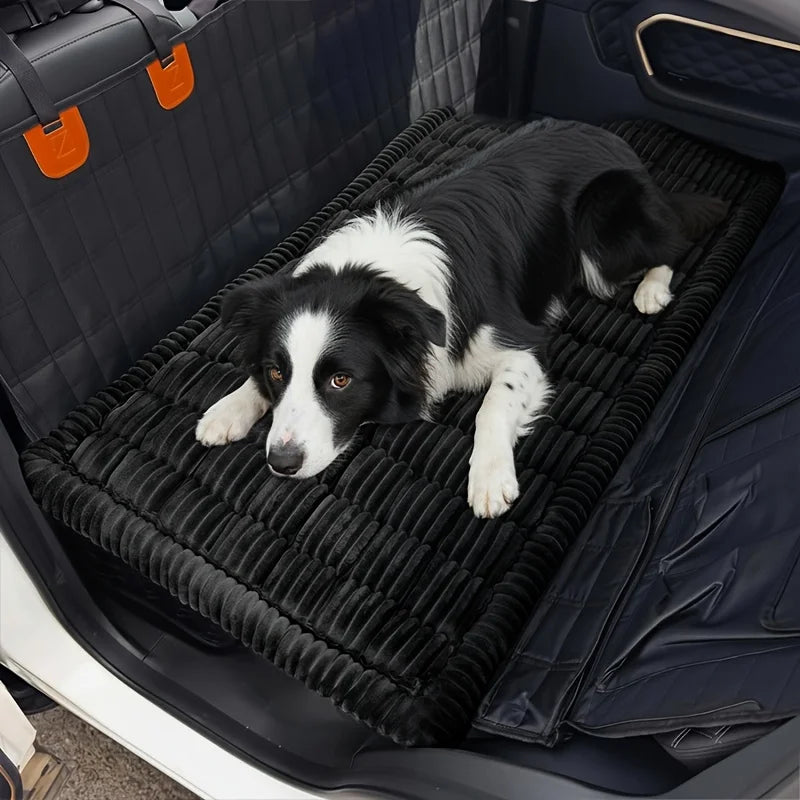 Summer Cooling Striped Dog Car Bed Mat, Washable Trunk Travel Cushion