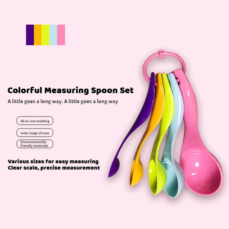 Infant Baby Squeezing Feeding Spoon Baby Silicone Baby Feeding Vegetable Fruit Bottle Baby Dish Scale spoon & hand towel set - PULSE MART