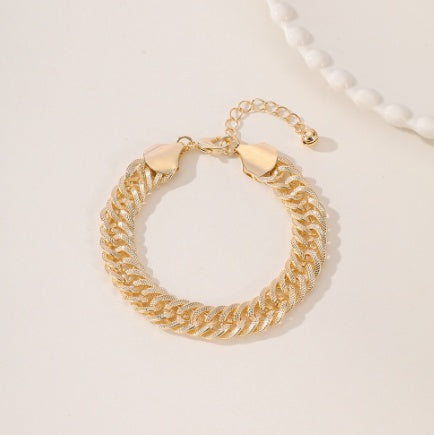 An Elegant And High-end Middle Eastern Ramadan Style Metal Engraved Double Woven Dense Chain For Women&