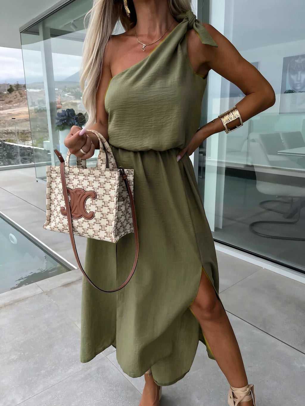 Slant Shoulder Sleeveless Split Large Swing Dress - PULSE MART